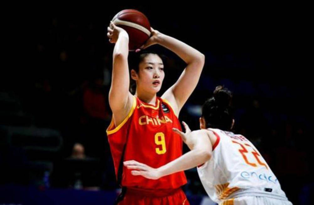 第90分钟，沙拉维禁区前沿兜射被孔西利没收。